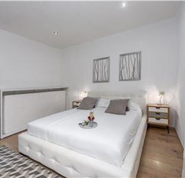 Luxury 5 Bedroom Beachfront Villa near Dubrovnik, Sleeps 11-12